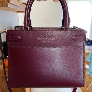 Small Kate Spade crossbody purse.